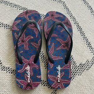 Women’s rubber Meah flip flops worn once - size 9/10